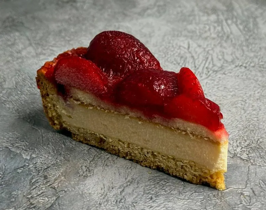 Клубничный чизкейк с прослойкой клубники